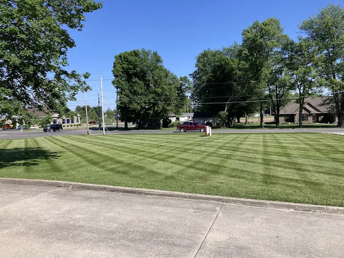 Fine Line Lawn Care LLC Picture 2