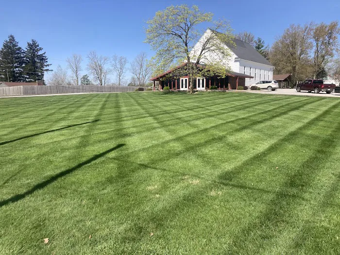 Fine Line Lawn Care LLC Picture 4