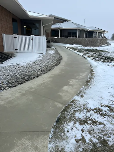 Herrera Lawn Care Service Picture 6