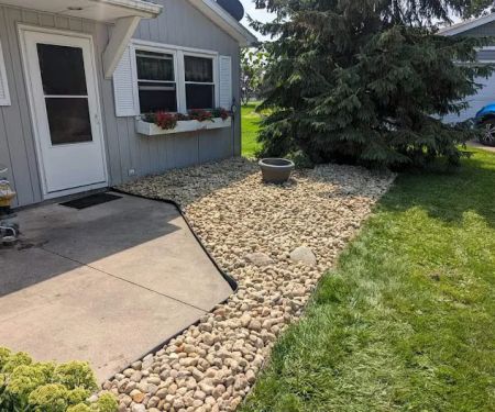 Minnick Lawn and Landscaping LLC