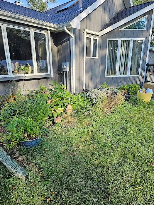 Yoder's lawn maintenance LLC Picture 8