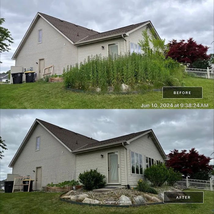 Carr's Lawn and Landscape Picture 3
