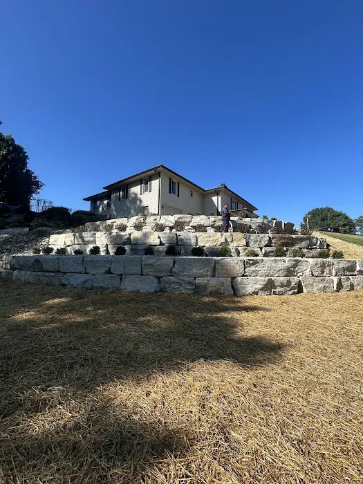 Professional Landscaping Services Picture 1