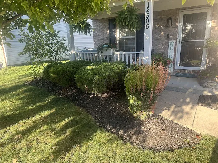 Jones Junk Removal & Landscaping Picture 2