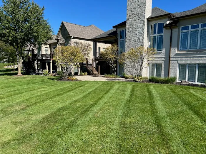 A Classic Cut Lawn & Landscape (ACCLC) Picture 2