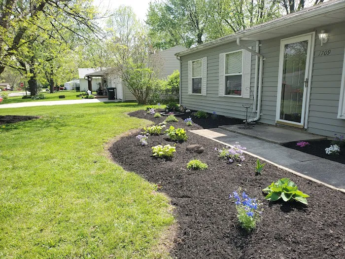 Strahan Lawn & Landscape Picture 7