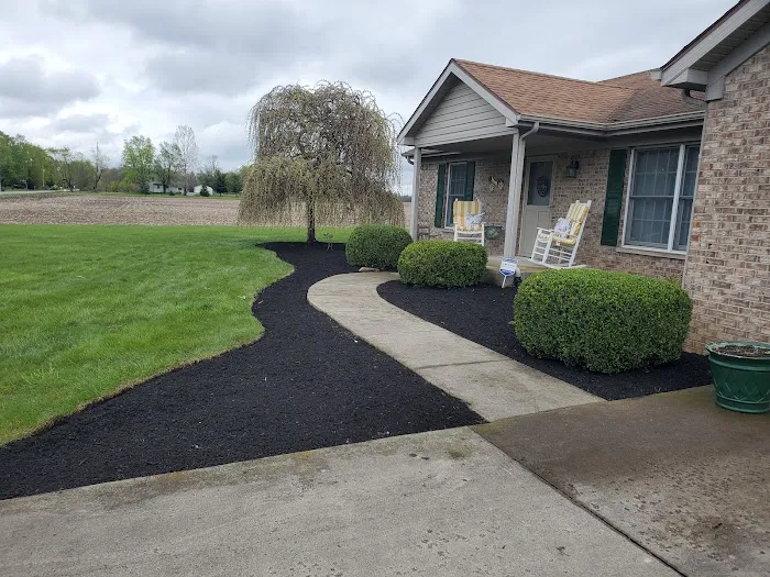 Strahan Lawn & Landscape Picture 10