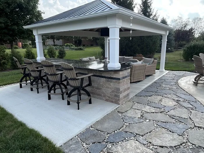 Uhlenhake Landscape & Design LLC Picture 2