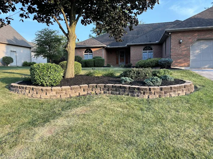 Tobe's Lawn & Outdoor Care LLC Picture 4
