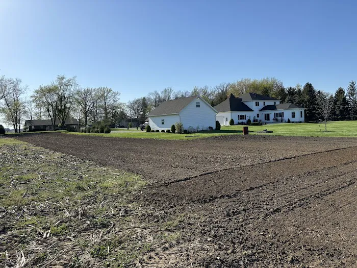 Tobe's Lawn & Outdoor Care LLC Picture 2