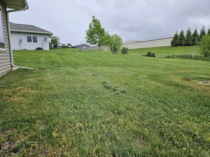 Hoffman Lawn Care, LLC Picture 2