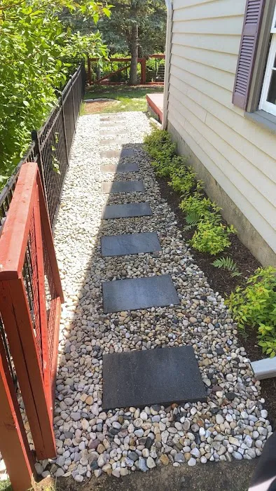 R&A's Landscaping LLC Picture 2
