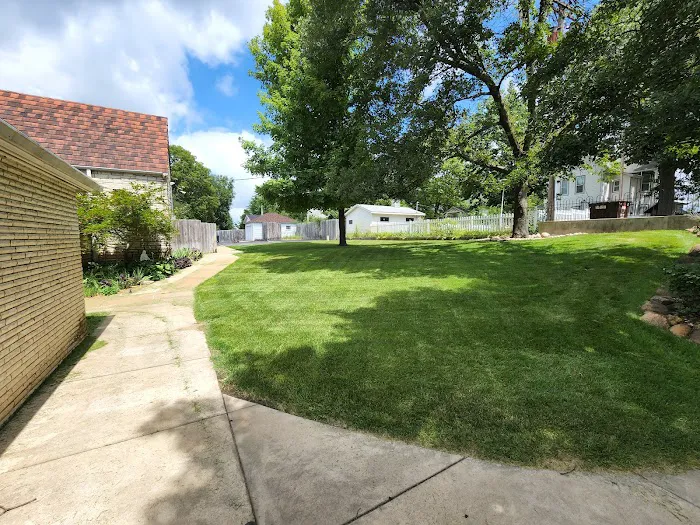 Precision Greens Lawn and Landscaping/ Professional Grading, Excavating, Soil Conditioning, Snow plowing and salting..etc Picture 1