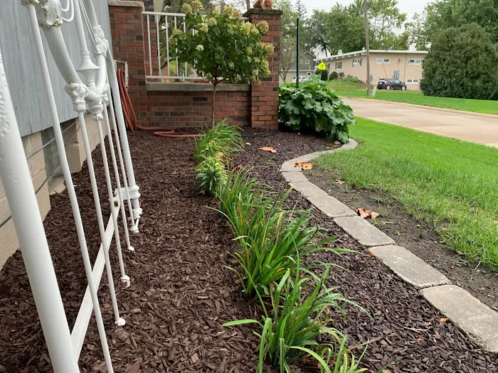 TopBlades Landscaping, Water Drainage & Lawn Care - Iowa City Picture 4