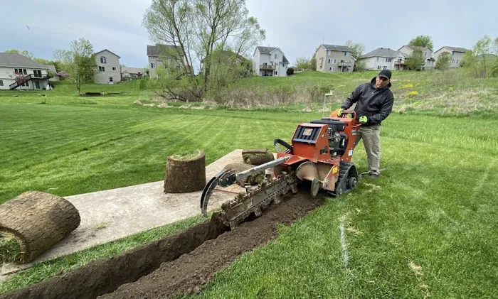 TopBlades Landscaping, Water Drainage & Lawn Care - Iowa City Picture 1
