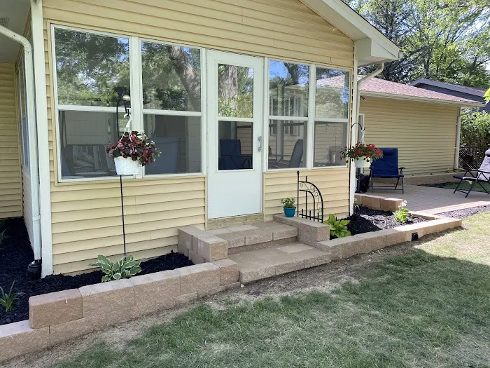 Hansen's Artistic Landscaping Picture 1