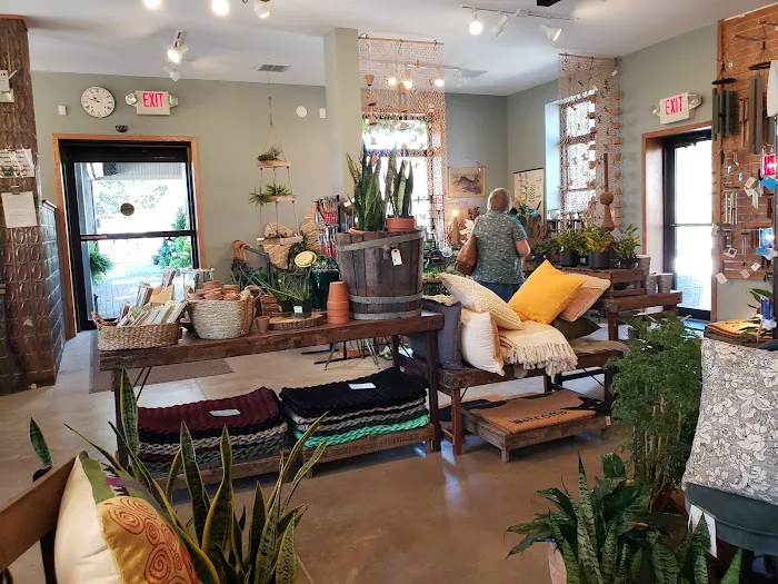 Iowa City Landscaping & Garden Center Picture 3