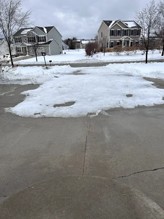 Plowz & Mowz - Snow Plowing and Lawn Care Service Picture 10