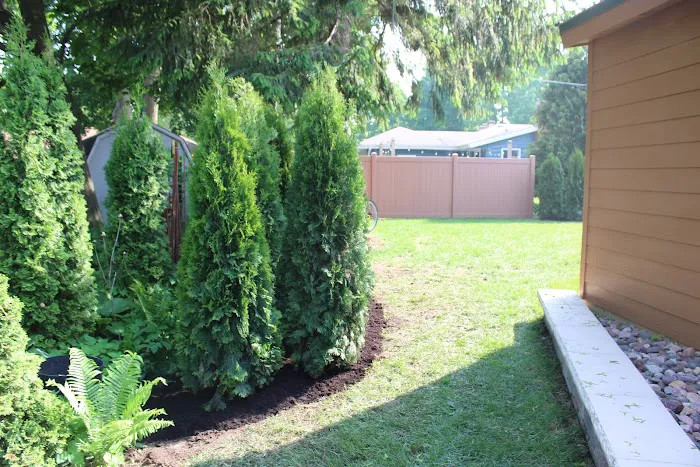 Leafland Landscape Maintenance and Supply Picture 6