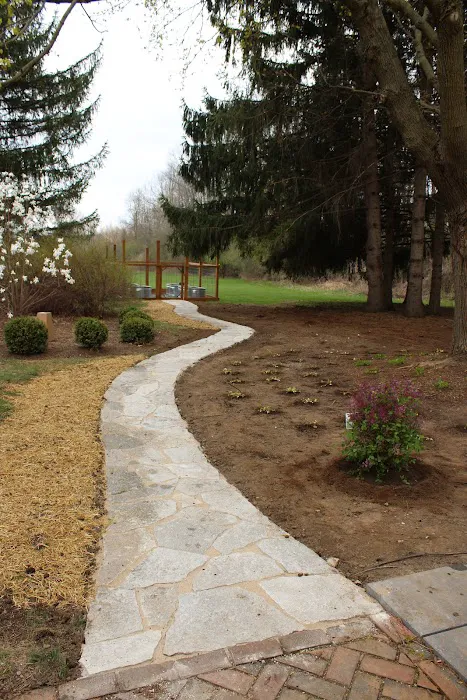 Leafland Landscape Maintenance and Supply Picture 8