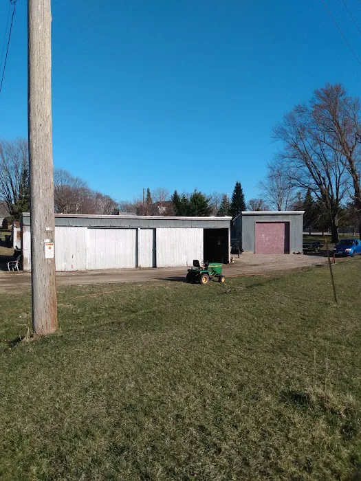 Scott's Lawncare & Snow Removal Picture 3