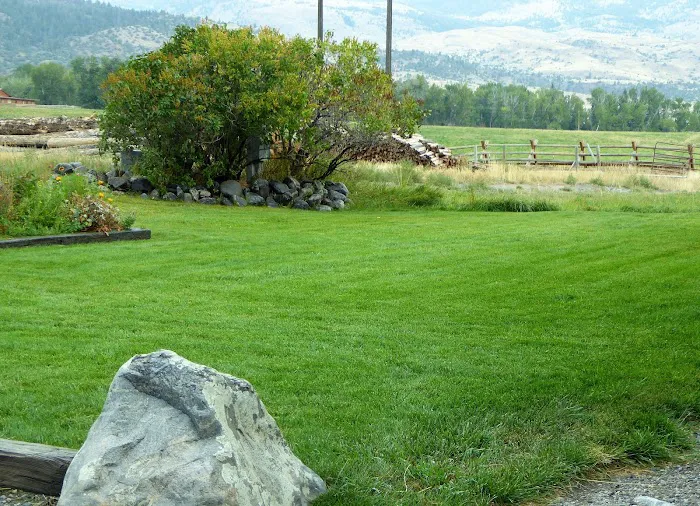 Scott's Lawncare & Snow Removal Picture 8