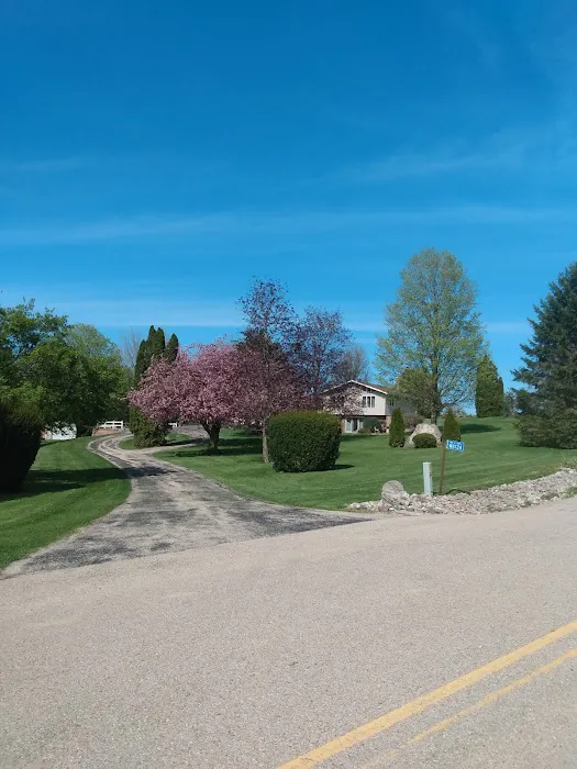 Scott's Lawncare & Snow Removal Picture 4