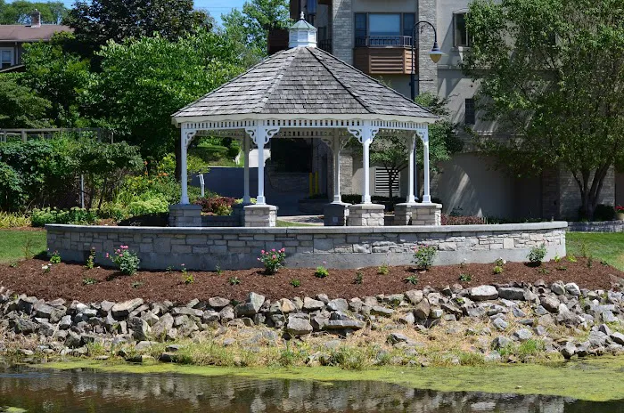 Dutch Touch Lawn Services & Dutch Touch Greenhouse Picture 2