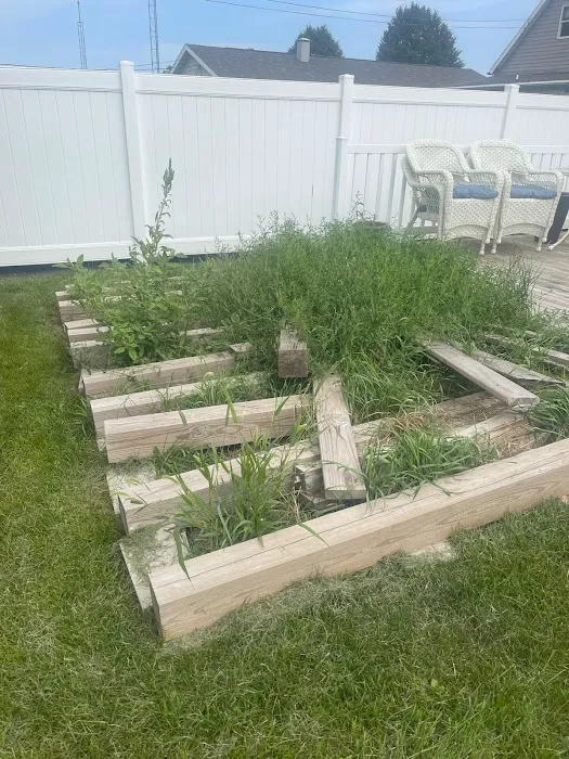 JP Lawn Care and Landscaping Picture 1