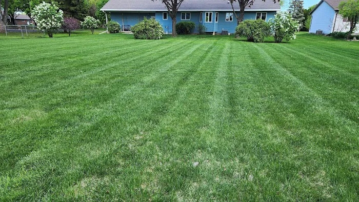 K's Lawn Care Picture 1