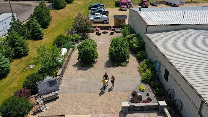 Circle B Inc Landscape Supply Picture 6