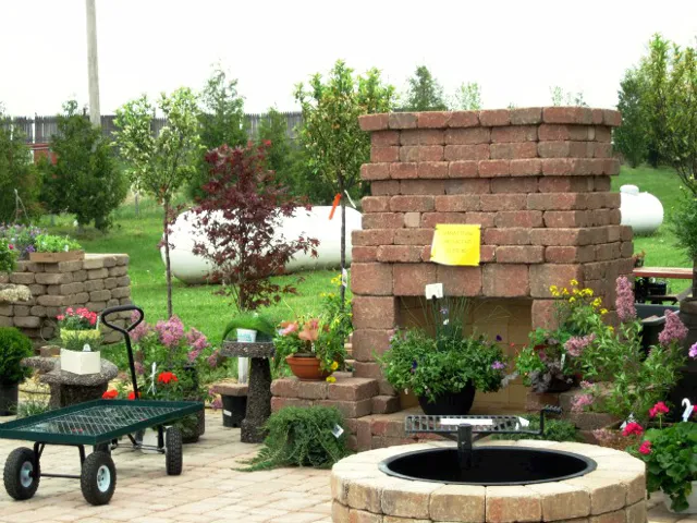 Circle B Inc Landscape Supply Picture 7
