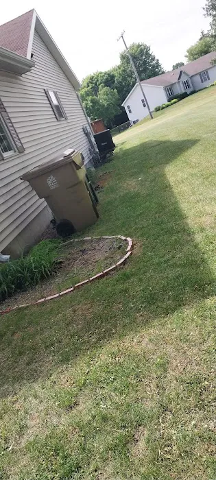 Road Runner Green Landscaping Picture 1