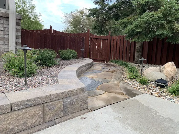 S E Lynch Landscape Artistry Picture 3
