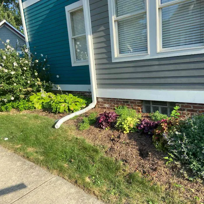 LawnStarter - Indianapolis Landscaping Picture 5