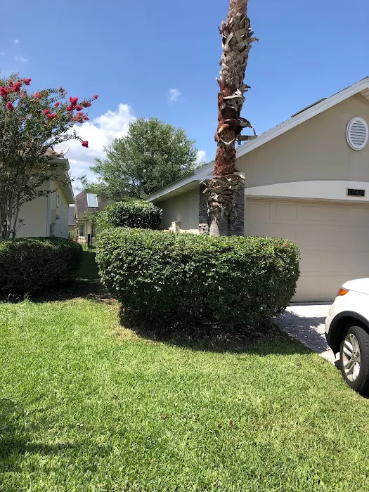 LawnStarter - Indianapolis Landscaping Picture 3