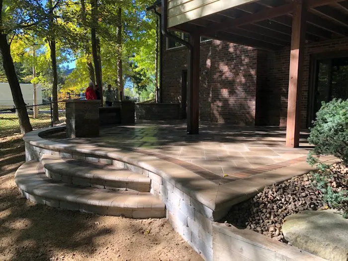 Cutting Edge Hardscapes Picture 6