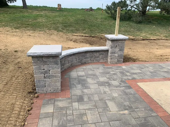Richter Landscaping and Fence Picture 4
