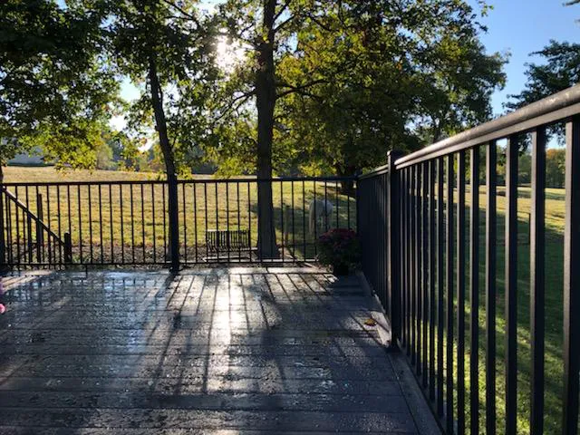 Clas-See Exteriors Picture 2