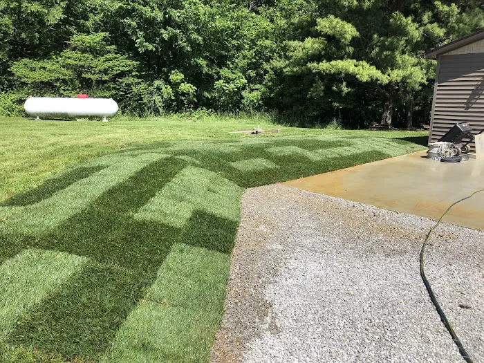 Holzmeyer Lawn & Landscape, LLC Picture 8