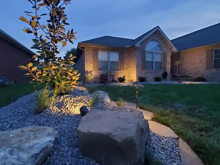 Emerald City Landscaping & Outdoor Lighting Picture 6