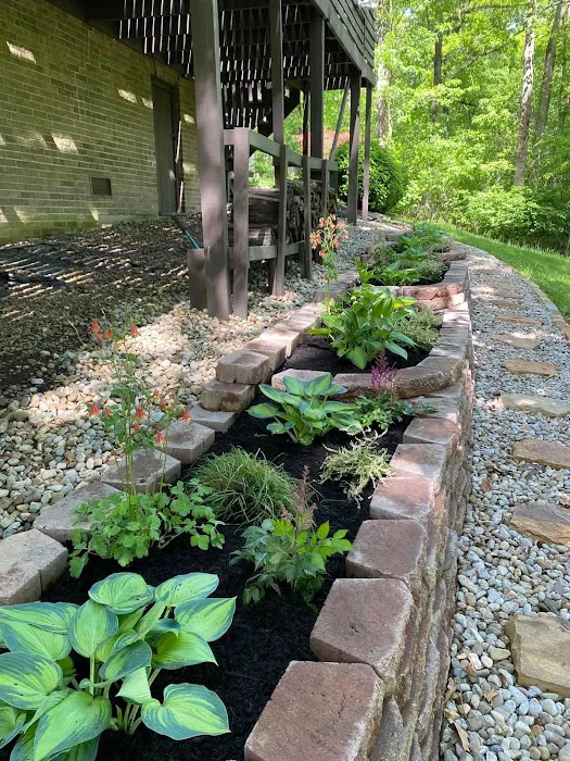 D&M Superior Yard Solutions, LLC Picture 3