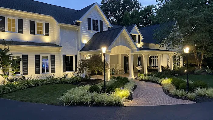 Vivid Landscape & Lighting LLC Picture 3
