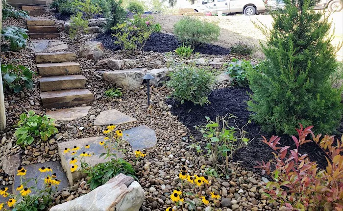 Vivid Landscape & Lighting LLC Picture 1