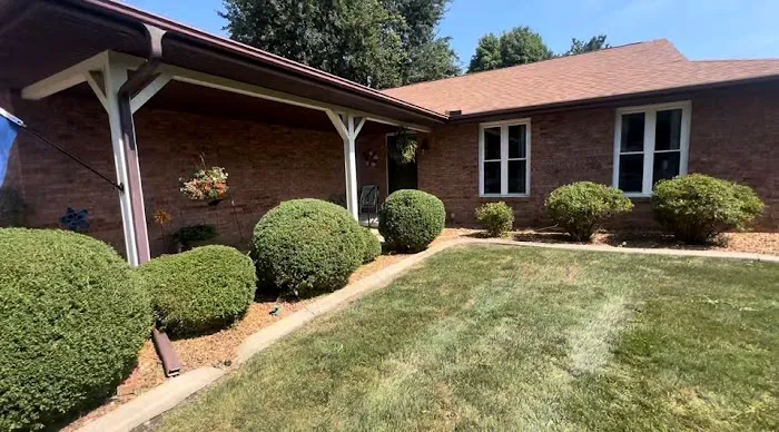 Quality Lawn Care by Nick Mayes Picture 1