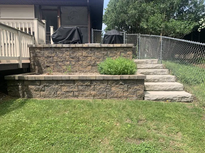 DeYoung Landscape Service Inc. Picture 4