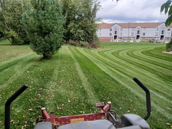 Personal Touch Lawn & Landscaping, LLC Picture 7