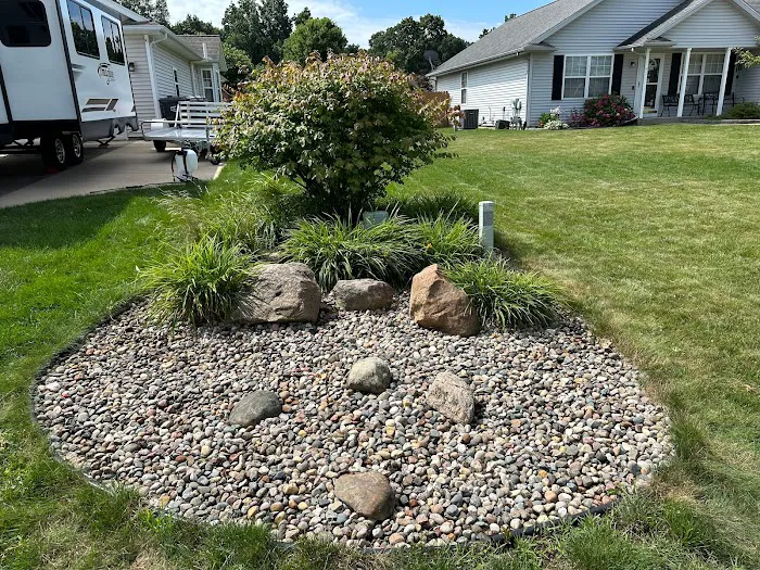 CDS Outdoor Services LLC Picture 4
