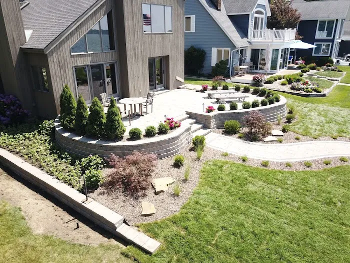 Advantage Landscape and Turf Management Picture 4