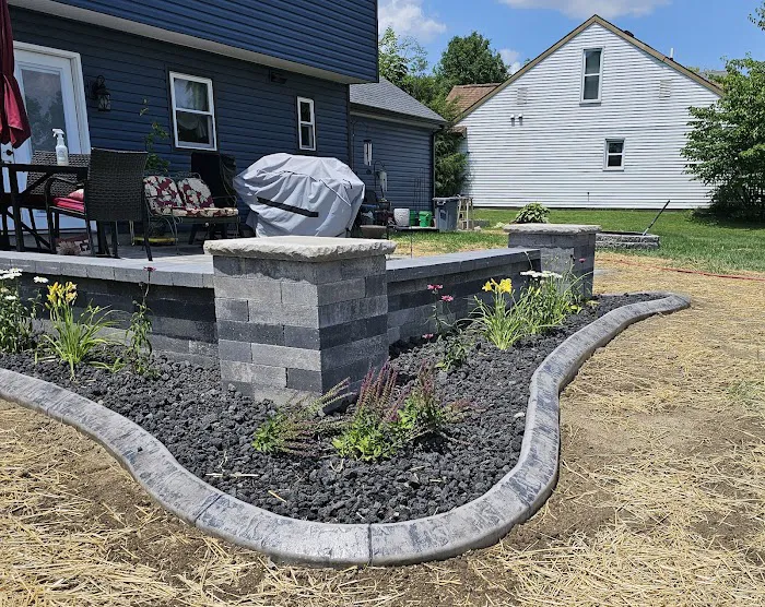 Sunflower Lawn and Landscaping Picture 5